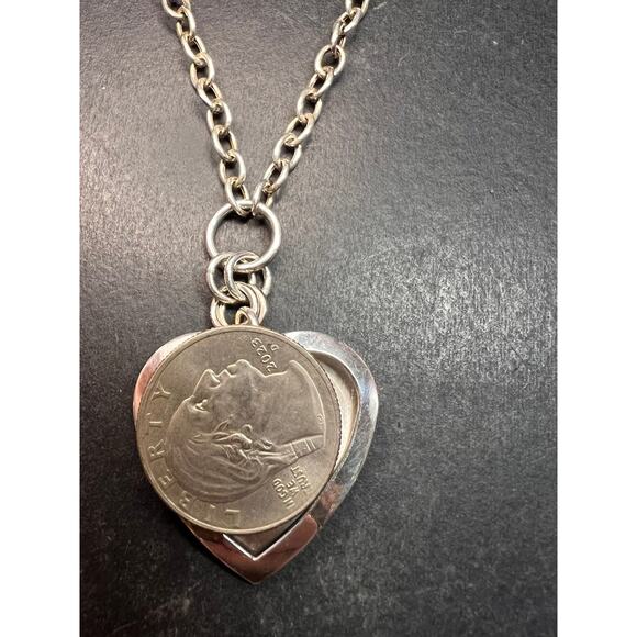 Vintage sterling silver heart framed pendant and chain necklace - Picture 7 of 16